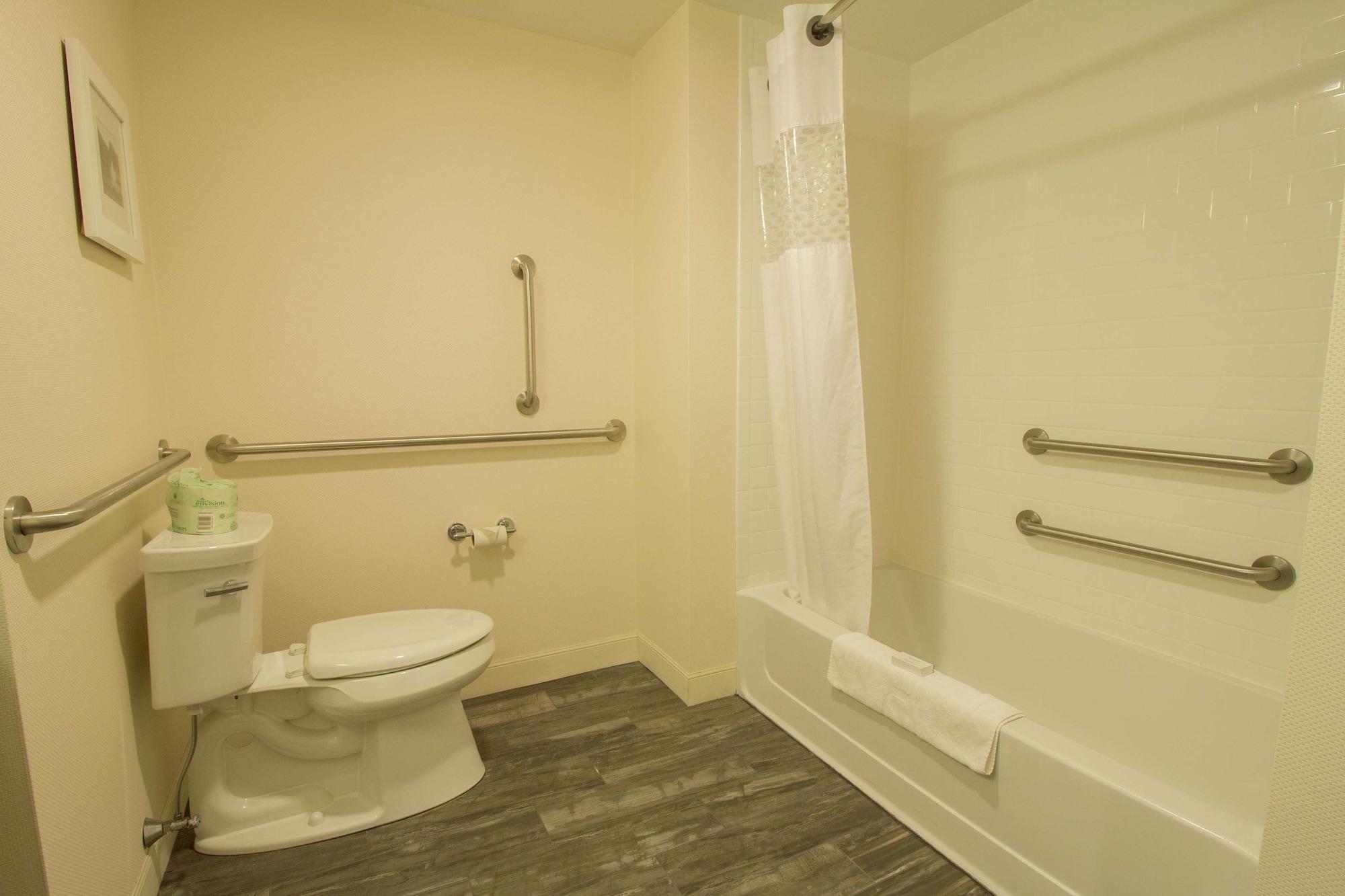 Hampton Inn & Suites Cazenovia, Ny Extérieur photo