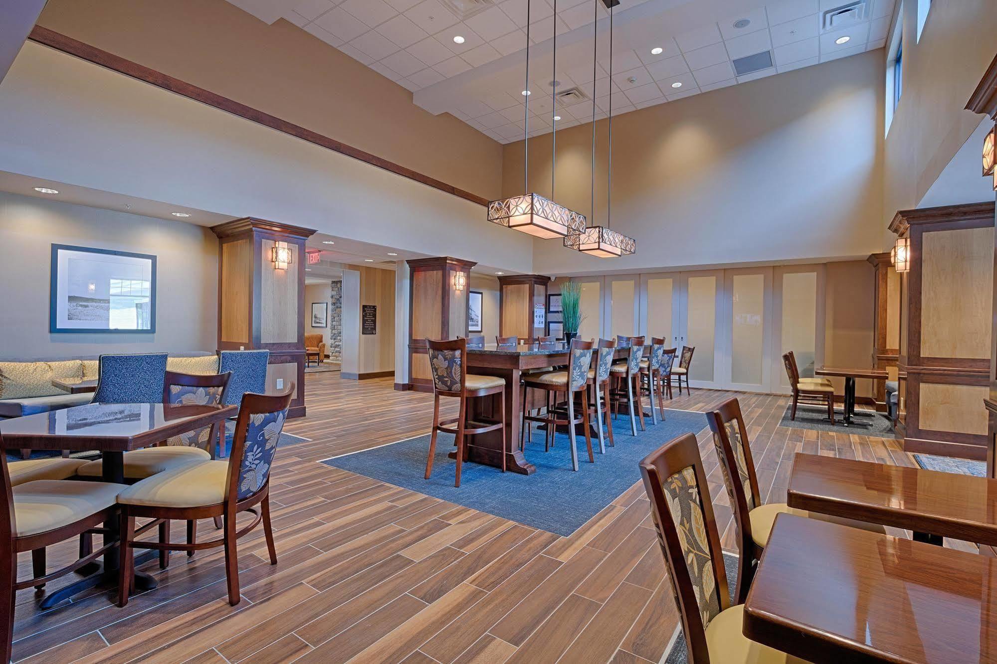 Hampton Inn & Suites Cazenovia, Ny Extérieur photo